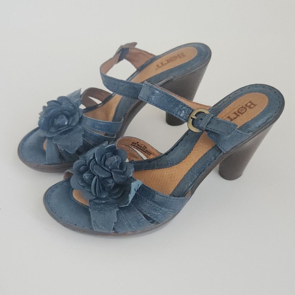 🔥 SOLD 🔥 Born Flower Leather Sandals Blue - Picture 1 of 10